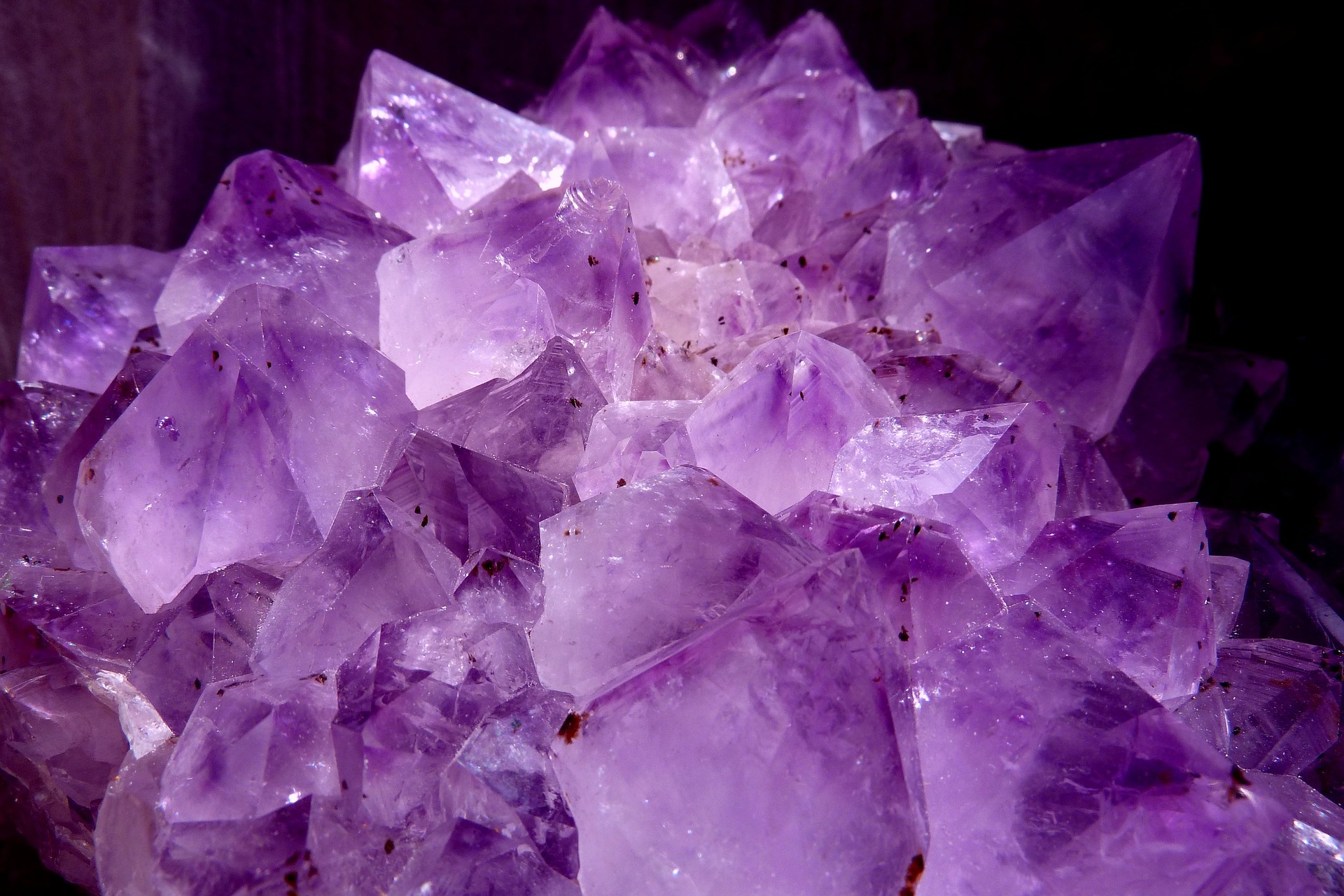 raw crystals and gemstones wholesale