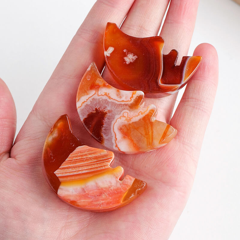 Crystal Red Agate Wholesale Moon Carving - Image 5