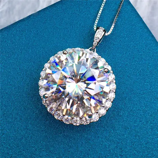Alternative view of D Colored 10 Carat VVS Moissanite Pendant Wholesale