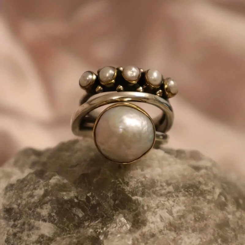 Healing Unique Pearl Rings With Crystal